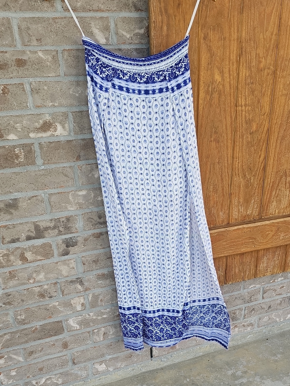 L'ATISTE White and Blue Printed Maxi Skirt